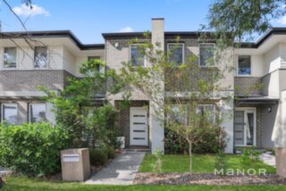 16 Lyrebird Crescent The Ponds
